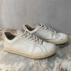 VEJA Esplar Leather Sneakers Women's Size 7 (EU 38) White Low Top Casual
